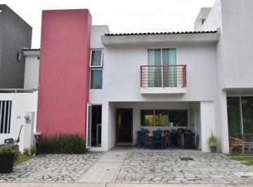 55c330453ca4bebc608a5399180362af6a665fb2e8b3f28d5cfcd3869e33ab6d · Casa Dentro de Coto Casa Fuerte Frente Alberca