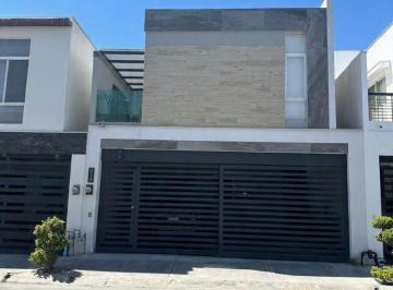 Casa de 3 habitaciones, Monterrey · Puerta de Hierro, Privada Zaragoza