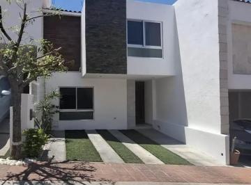 Casa · 157m² · 3 Recámaras · 2 Estacionamientos · Casa en Pedregal de Schoenstatt