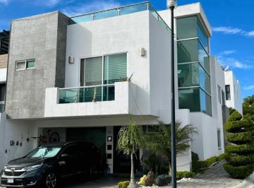 1 · Venta de Casa en Esquina en Lomas de Angelopolis, Puebla