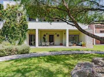 Casa en condominio de 3 habitaciones, San Miguel de Allende · Departamento en Venta en Residencial Casco de Landeta | San Miguel de Allende