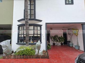 Casa · 150m² · 3 Recámaras · 1 Estacionamiento · Casa en Renta en Campania