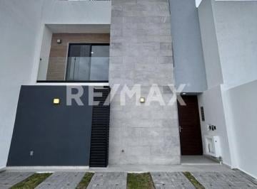 Casa en condominio · 170m² · 4 Recámaras · 2 Estacionamientos · Casa en Venta en Zibata - (4)