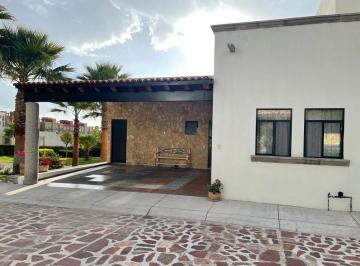 Casa · 2 Recámaras · 2 Estacionamientos · Casa en Privadas La Condesa