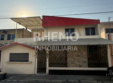 Casa · 180m² · 3 Recámaras · Casa Renta 3 Habitaciones Col. Cazones Poza Rica Veracruz.