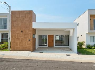 Casa de 3 habitaciones, Alvarado · Casa en Venta un Piso con 3 Recámaras en Punto Lomas La Riviera Veracruzana