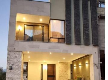 Casa de 4 habitaciones, Monterrey · Casa en Venta en Cumbres Elite Premier Monterrey con Alberca y Paneles Solares