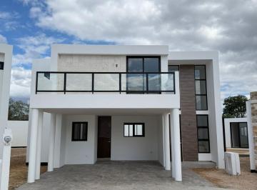Casa · 279m² · 4 Recámaras · 2 Estacionamientos · Casa en Temozón Norte