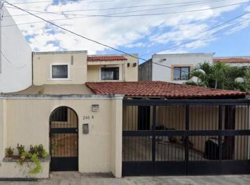 Casa de 5 habitaciones, Mérida · ¡Oportunidad! Casa Montes de Amé Mérida: Zona Elite Norte, Máxima Seguridad, Plusvalía y Gran Lujo