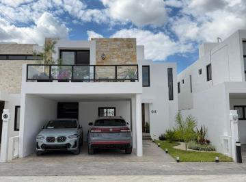 Casa · 205m² · 4 Recámaras · 2 Estacionamientos · Casa en Venta Temozon Norte