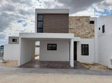 Casa · 210m² · 4 Recámaras · 2 Estacionamientos · Casa Hermosa en Venta Temozon Norte