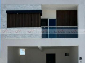 Casa · 218m² · 3 Recámaras · 2 Estacionamientos · Casa en Venta en Villas Coloniales