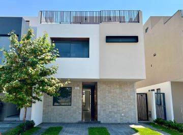 ba17a98d85ebcc18fedd0e34c13a8f2abe9fa8eb14927d38f7ad7e7a005afeee · Casa en Venta Coto Abeto 106