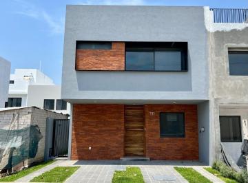 5424af79d022b99e75fc5472ae35f2942ade6912944332d50db4c5514a57b227 · Casa en Venta Coto Abeto 111