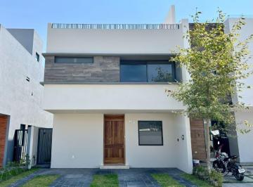 df44f1d59ff1960aeea285240d3f446cebe4b8131768f04f208171ebfc7f9f24 · Casa en Venta Coto Abeto 103