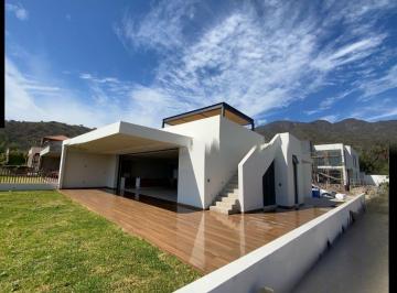 75a5ef9abb39e9d556afae32225a641abcfa93334b60b7e704ce43a2280dcf7d · Casa en Venta en Chapala con Vista Al Lago