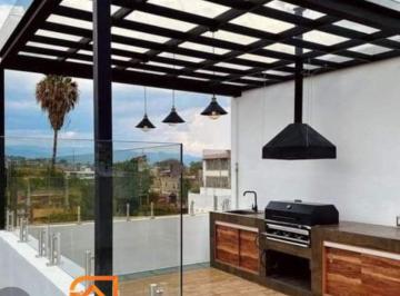 Casa · 183m² · 3 Recámaras · Venta en Cumbres Casa de 3 Niveles Frente a Parque