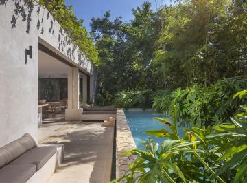 Casa · 315m² · 4 Recámaras · Casa en Una de Las Mejores Privadas de Tulum! a Muy Buen Precio!