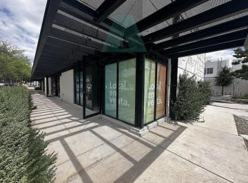 Local comercial · 80m² · 40 Estacionamientos · Renta de Local Comercial en Plaza de Alleza Boreal, Marmen
