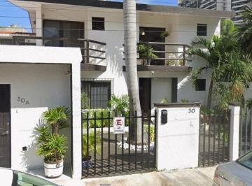 Casa de 4 habitaciones, Benito Juárez · Casa en Venta en Calle Cereza, Cancún