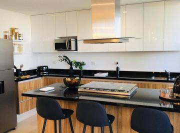 Casa · 169m² · 3 Recámaras · 2 Estacionamientos · Casa en Zibatá con Sala de Tv