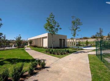 Terreno / Lote · 1m² · Terren en Venta 204 Terra