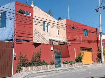 Casa · 321m² · 4 Recámaras · 2 Estacionamientos · Casa en Venta con Suite Independiente, Zona Plaza San Diego, Coronango, Cholula