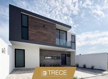 Casa · 171m² · 3 Recámaras · 3 Estacionamientos · Casa en Fraccionamiento Lomas del Dorado, Boca del Río