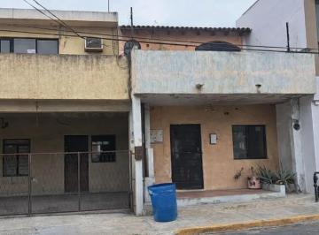 1 · Casa en El Centro de San Pedro Para Remodelar