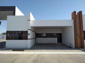 Casa · 137m² · 3 Recámaras · 2 Estacionamientos · Casa en Venta Sector Privado Al Norte Torreon Coahuila