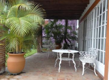 Casa en condominio · 189m² · 2 Recámaras · 1 Estacionamiento · Casa en Condominio en Venta en Colonia Delicias, Cercano a Centros Comerciales.