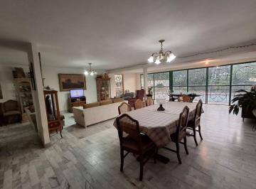 Casa de 6 habitaciones, Cuernavaca · Casa en Venta con Alberca en Fraccionamiento Los Faroles Ideal Para Remodelar