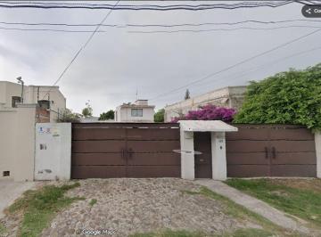 Casa de 4 habitaciones, Querétaro · Casa en Venta en Santiago de Queretaro Acacias