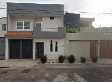 Casa de 4 habitaciones, Zamora · Venta de Casa en Calle Abedul Las Fuentes, Zamora
