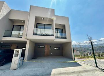 Casa de 3 habitaciones, Atizapán de Zaragoza · Excelente Casa en Venta 3 Recamaras en Zona Esmeralda con Roof Garden y Jardin