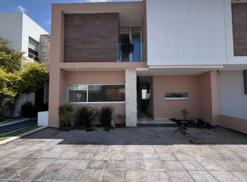 Casa de 3 habitaciones, Morelia · | Propiedad en Renta en Rincon de La Montaña Altozano |