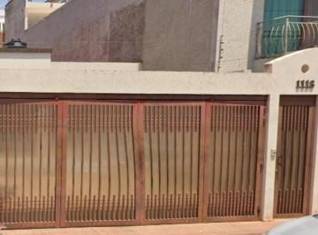 Casa de 4 habitaciones, Tepatitlán de Morelos · Venta de Casa en Jalisco Tepatitlan de Morelos Betulias 1116
