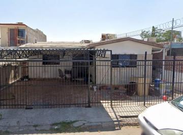 Casa de 3 habitaciones, Juárez · Casa con 243 m² Superficie de Terreno, 3 Recámaras en Venta, Monumental. Chihuahua
