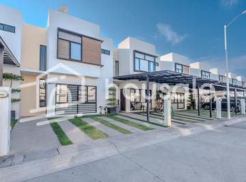 Casa de 3 habitaciones, Bahía de Banderas · Casa en Venta en Vilanova Hábitat Residencial, Bahía de Banderas, Nayarit.
