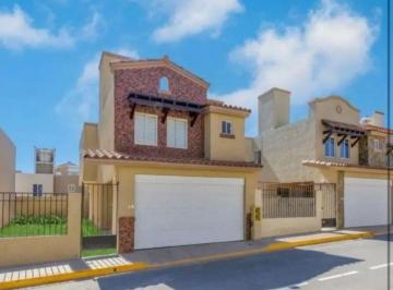 Casa de 3 habitaciones, Pachuca · Casa con 3 Recámaras en Venta, 180 m² Superficie de Terreno, Pachuca