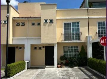 Casa de 4 habitaciones, Toluca · Venta de Casa en Barrio de Tlacopa Toluca Edomex