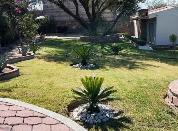 Casa de 3 habitaciones, Tequisquiapan · Casa con Amplio Jardín en Tequisquiapan