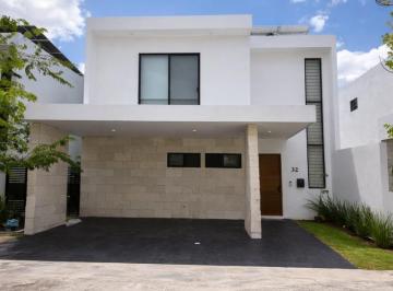 Casa · 253m² · 3 Recámaras · Casa en Conkal