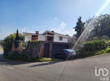 Casa · 210m² · 4 Recámaras · 2 Estacionamientos · Casas Habitación en Venta en Tlalpan, Pueblo de Santo Tomas Ajusco