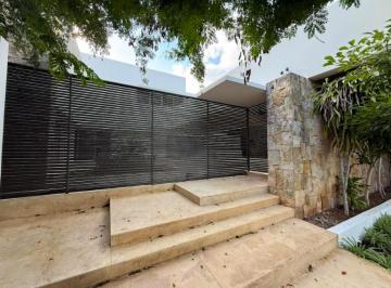 Casa de 4 habitaciones, Mérida · Residencia con Campo de Golf en Venta Al Norte de Mérida