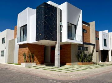 Casa de 3 habitaciones, Pachuca · Casa en Pachuca en Esquina 3 Recamaras y en Esquina