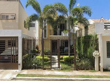 Casa de 3 habitaciones, Puerto Vallarta · Casa con 110 m² de Superficie de Terreno, 3 Recámaras en Venta en Lisboa