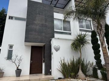 Casa · 3 Recámaras · Casa Amueblada en Renta