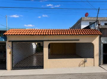 Casa de 3 habitaciones, Saltillo · Casa en Venta en Colonia Oceania Al Oriente de Saltillo