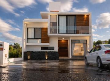 Casa de 4 habitaciones, Querétaro · Casa en Venta en Grand Juriquilla, 3 Niveles - 4 Recámaras, Sala Tv, Estudio